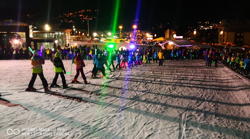 Fiaccolata sulla neve per l'UNICEF