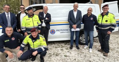 Consegna furgone Ford ad Associazione Protezione Civile Paracadutisti