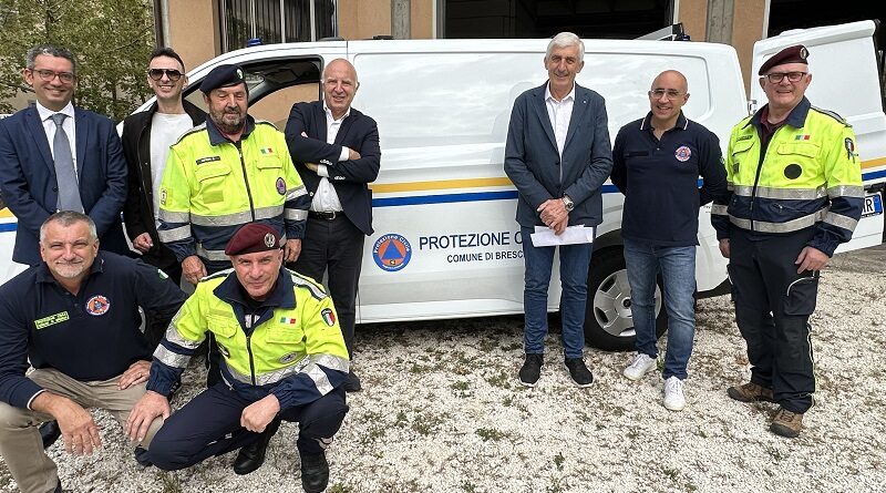 Consegna furgone Ford ad Associazione Protezione Civile Paracadutisti