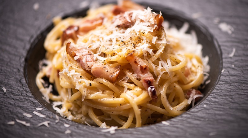 World Pasta Day 2024: carbonara, lasagne e pasta al pomodoro le preferite dagli stranieri in vacanza in Italia