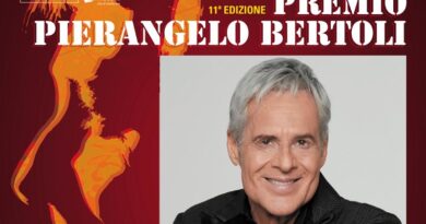 Premio Pierangelo Bertoli 2024 a Claudio Baglioni, la cerimonia di consegna si terrà l'8 novembre al Teatro Carani di Sassuolo