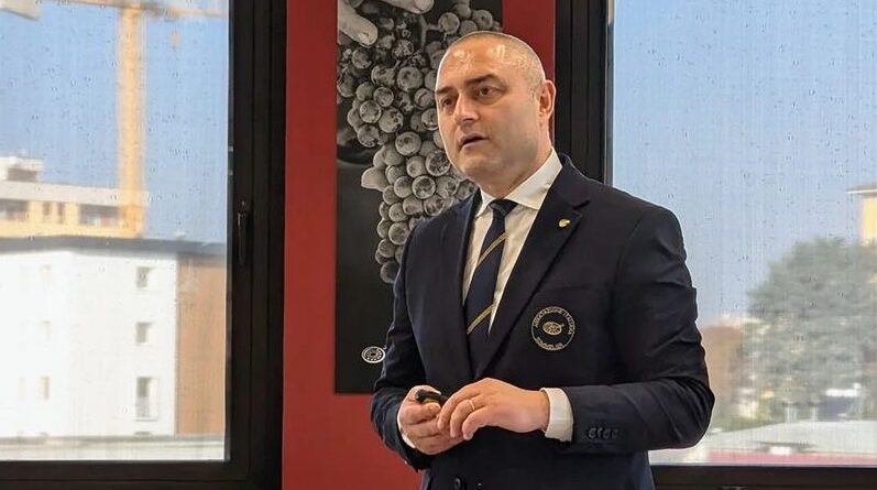 L’AIS premia Artur Vaso, il sommelier di Botticino è secondo nella classifica tra i migliori sommelier d’Italia