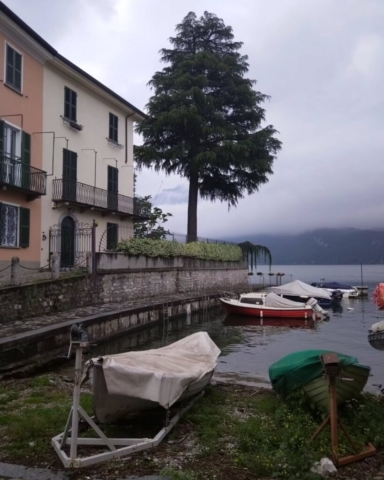 Lombardia da scoprire: Mandello del Lario (LC) - Foto: @elisabeth_54