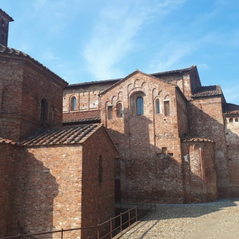 Lombardia da scoprire: Lomello (PV) - Foto: @guidaturistica_vigevano_pavia