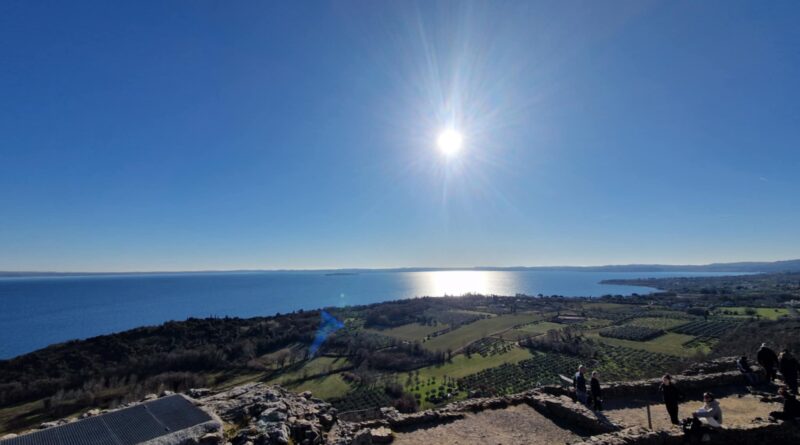 iN Gita: Rocca di Manerba. Garda, che vista!